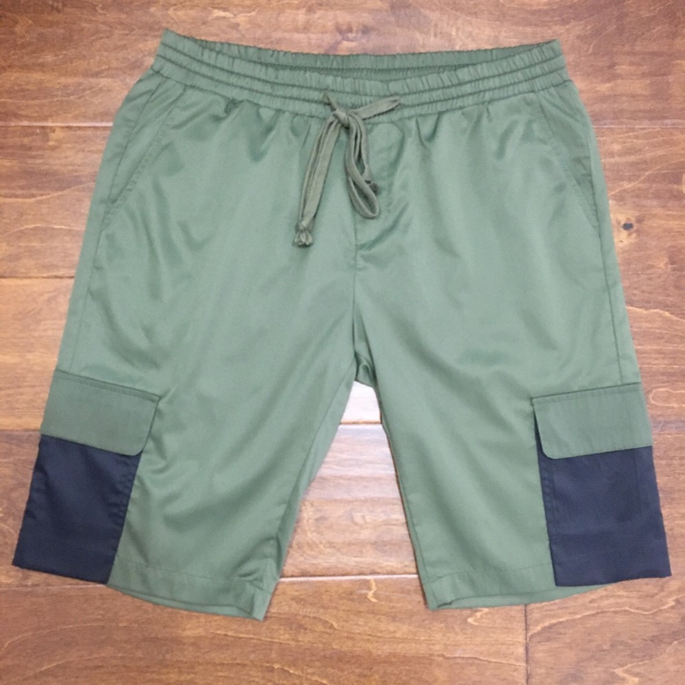 Designer Shorts With Big Pockets